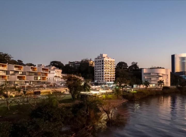 Imóvel novo vertical , Porto Alegre · Apartamento - Praia de Belas - Porto 1820