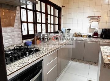 Foto 01 · Imóvel à venda Porteira Fechada em Mogi das Cruzes-SP: Casa com 3 quartos, 1 suíte, 1 sala, 2 banhei