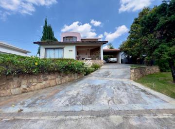 xzaruxw2n2uyzti1zmuynzg4_md · Casa no condomínio Fazenda Imperial com amplo potencial para retrofit