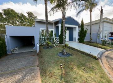 0xwl44k2oduwythhy2u4nmu2_md · Casa com 3 suítes amplas e quintal com gramado no condomínio Belvedere