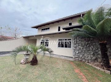 Casa · 200m² · 4 Quartos · 5 Vagas · Casa Semimobiliada à Venda, com Piscina e Quintal, 4 Quartos Sendo 1 Suíte, 5 Vagas, Bairro São Juda