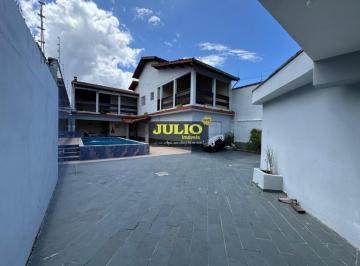 Casa · 206m² · 3 Quartos · 4 Vagas · Imóvel à Venda em Itanhaém – Sobrado com Piscina, Churrasqueira e 4 Vagas