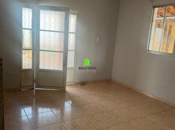 8007_i6CA5_800768828466acb86_WRhNzg2NmM1MTQ4_o_wm.jpg · Casa ampla com excelente potencial