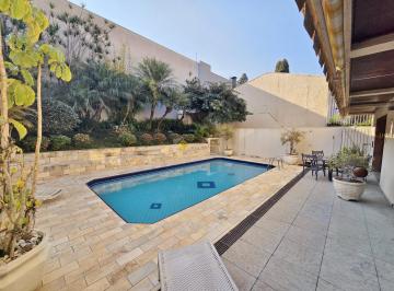 Casa · 370m² · 5 Quartos · 4 Vagas · Linda casa com piscina no Guabirotuba