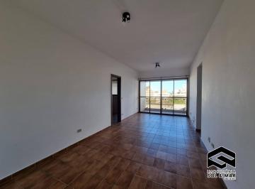 Apartamento · 75m² · 2 Quartos · AMPLO APTO. COM PORTARIA 24H, SEM MOBÍLIA