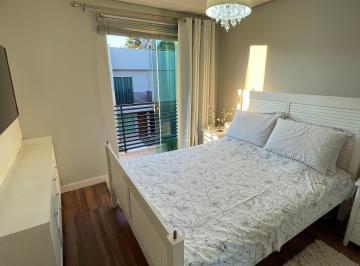 Casa de 3 quartos, Curitiba · Sobrado semi mobiliado