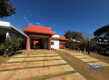 Foto 01 · Casa com 3 Quartos e 2 banheiros à Venda, 450 m² por R$ 800.000 Cód. ch2376