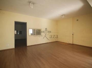 Comercial · 799m² · 7 Quartos · Casa Comercial - Chácara Santo Antônio - 7 Salas - 416m².