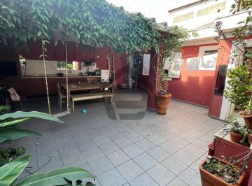 Casa · 145m² · 4 Quartos · 2 Vagas · Casa à Venda na Chácara Santo Antônio