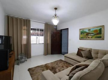 Casa · 200m² · 3 Quartos · 2 Vagas · Sobrado à venda com 03 Quartos por R$ 700.000 na Vila Humaitá, Santo André/SP