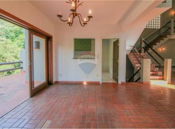 Casa · 305m² · 5 Quartos · 2 Vagas · Casa de Condomínio para venda em Granja Olga I de 305.00m² com 5 Quartos, 1 Suite e 2 Garagens