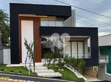 Casa · 250m² · 4 Quartos · 4 Vagas · Casa Térrea de Luxo no Condomínio do Lago