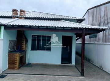 Casa · 2 Quartos · 2 Vagas · Casa com Piscina em Condomínio Fechado