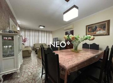 a66f4c238fa5c6d16dbefa200b47c43a613b0696 · CASA AMPLA, NO CORAÇÃO DO GONZAGA, EM SANTOS A VENDA