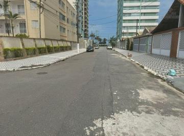 b7hvtq02odgxnte3ntu1ywe3_md · asa térrea 5 dormitórios sendo 1suíte no Bairro Imperador