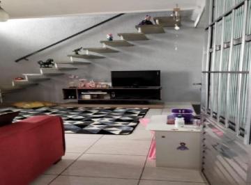 Casa de 3 quartos, Osasco · Sobrado à venda no Bairro da Ayrosa na Rua Tico-Tico
