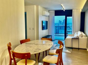 Apartamento en Venda de 2 quartos Centro · Apartamento moderno no Batel com varanda gourmet e vista panorâmica.