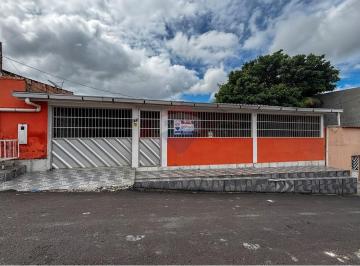 Casa · 277m² · 4 Quartos · 7 Vagas · Casa Ampla e Bem Localizada no Cidade Nova!