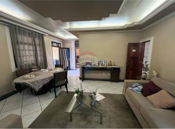 Casa · 405m² · 5 Quartos · Casa de Luxo com 4 Suítes, Piscina e Jardim em Adrianópolis