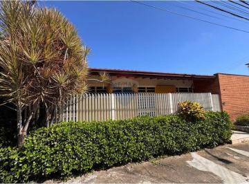Casa · 391m² · 4 Quartos · 3 Vagas · "Casa Terrea para moradia ou  área Comercial no Centro de Bragança Paulista"