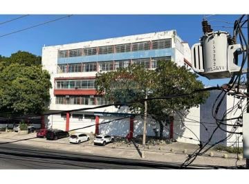 Comercial · 7952m² · TERRENO COM EDIFICAÇÃO