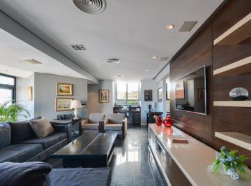 f0599dcd-331c-4c6f-985b-5b1946ae9bd9 · Agradável cobertura para venda em Aclimação com 3 quartos, sendo 2 suítes, 359m²