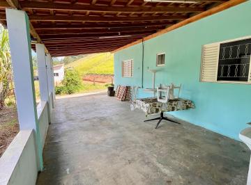Rural de 2 quartos, Munhoz ·  Chácara à Venda em Munhoz/MG - Bairro do Correntinho