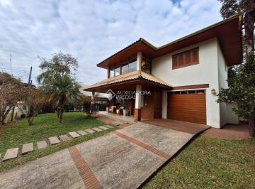 20250712_160651 · Casa com 2 dormitórios mais 1 suíte máster, vaga de garagem coberta e amplo pátio, em Gramado