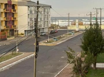 Apartamento · 50m² · 2 Quartos · 1 Vaga · Apartamento Próximo do Mar em Tramandaí
