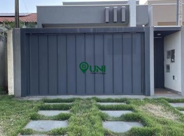 Casa · 192m² · 3 Quartos · 2 Vagas · VENDA | Casa, com 3 dormitórios em Jardim Caramuru, Dourados