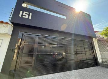 Photo 1 · Sobrado Moderno e Reformado com 2 Dormitórios, Piscina e Área Gourmet – 190m²