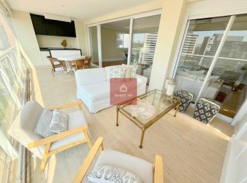 Apartamento · 220m² · 3 Quartos · 3 Vagas · Apto para venda com excelente localização no Itaim