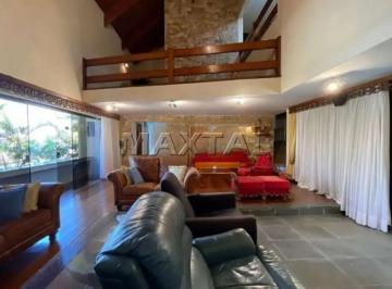 Casa · 803m² · 4 Quartos · 6 Vagas · Casa à venda com 04 suítes, 6 vagas de garagem, piscina, churrasqueira e Jardim de Inverno.