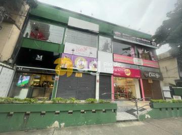 Comercial · 32m² · Loja :  / Comercial / Vila Valqueire