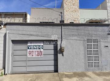 Casa · 100m² · 2 Quartos · 2 Vagas · Sobrado. 2Q sendo 1 suíte, Porcelanato, Quintal, Próx ao Shopping Portal Sul e Garavelo