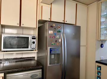 e8605a61-aa84-474b-8ebb-bcdba062b6a1 · Atraente casa para venda em Vila Campo Grande com 3 quartos, 220m²