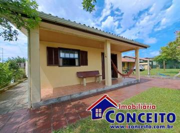 Casa de 2 quartos, Imbé · C441 - Ótimo imóvel com 02 anexos em excelente localização em Mariluz