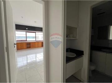 Comercial · 32m² · 1 Vaga · Sala Comercial na Barra: Oportunidade Imperdível!