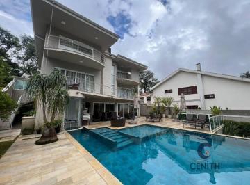 Casa · 1025m² · 4 Quartos · 6 Vagas · Imponente Casa com 4 suítes, climatizada, sustentável, academia, sauna!