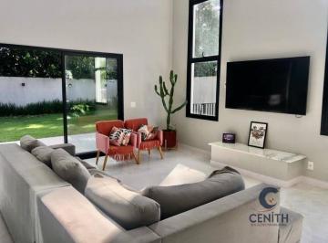 Casa · 501m² · 4 Quartos · 6 Vagas · Linda Casa com 4 dorms/2sts, living integrados, amplo quintal, planejados!