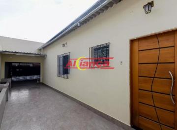 Casa · 200m² · 2 Quartos · Encontre nesta charmosa casa localizada na Vila Galvão um lugar perfeito para chamar de lar. Com 2 q