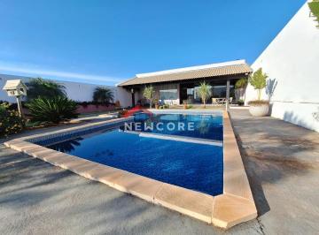 Casa · 150m² · 1 Quarto · 4 Vagas · Casa em  Rua João Canuto Maia - Santa Izabel - Arealva/SP