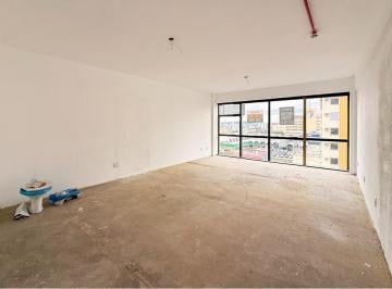 Casa · 45m² · 1 Vaga · Sala Comercial em Centro