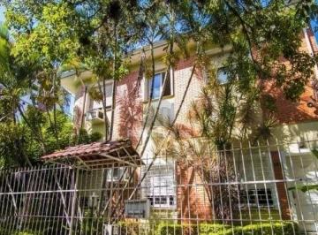 Casa · 313m² · 7 Quartos · 4 Vagas · Casa sobrado no Petrópolis com 7 dormitórios e 4 vagas
