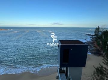Foto 01 · Amplo apartamento à venda de frente para o mar em Guarapari!