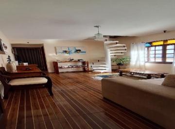 Casa de 3 quartos, São Paulo ·  Casa Assobradada à venda no Bairro do Jaraguá