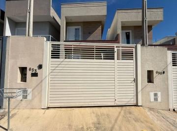 Casa · 94m² · 3 Quartos · 1 Vaga · Casa à venda em Terra Preta – Conforto, praticidade e ótima localização