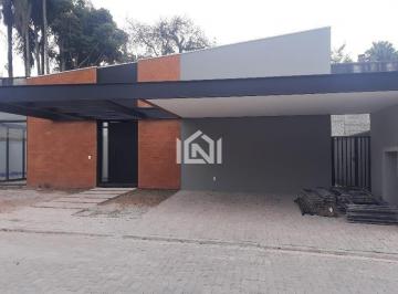 Casa Térrea à Venda Condomínio Chácara dos Lagos-frente · Casa à venda - na Granja Viana