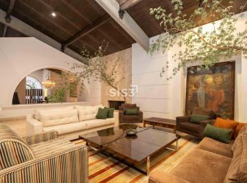 Casa · 707m² · 4 Quartos · 8 Vagas · Casa à venda no Água Verde | 4 quartos, 8 vagas