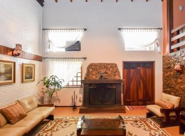 Casa de 5 quartos, Curitiba · Residência 5 quartos e 385m² e 10 vagas no bairro Ahú Curitiba PR